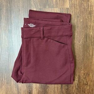 NWOT Old Navy High Waisted Pixie Pants